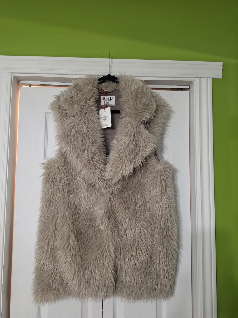 Plush Faux Fur Vest in Light Taupe